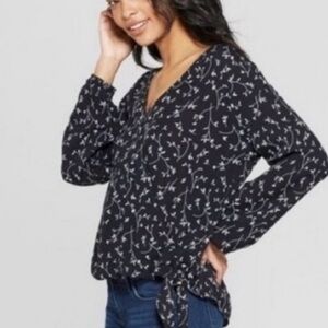 5/$25 Universal Thread Floral Black Wrap Top